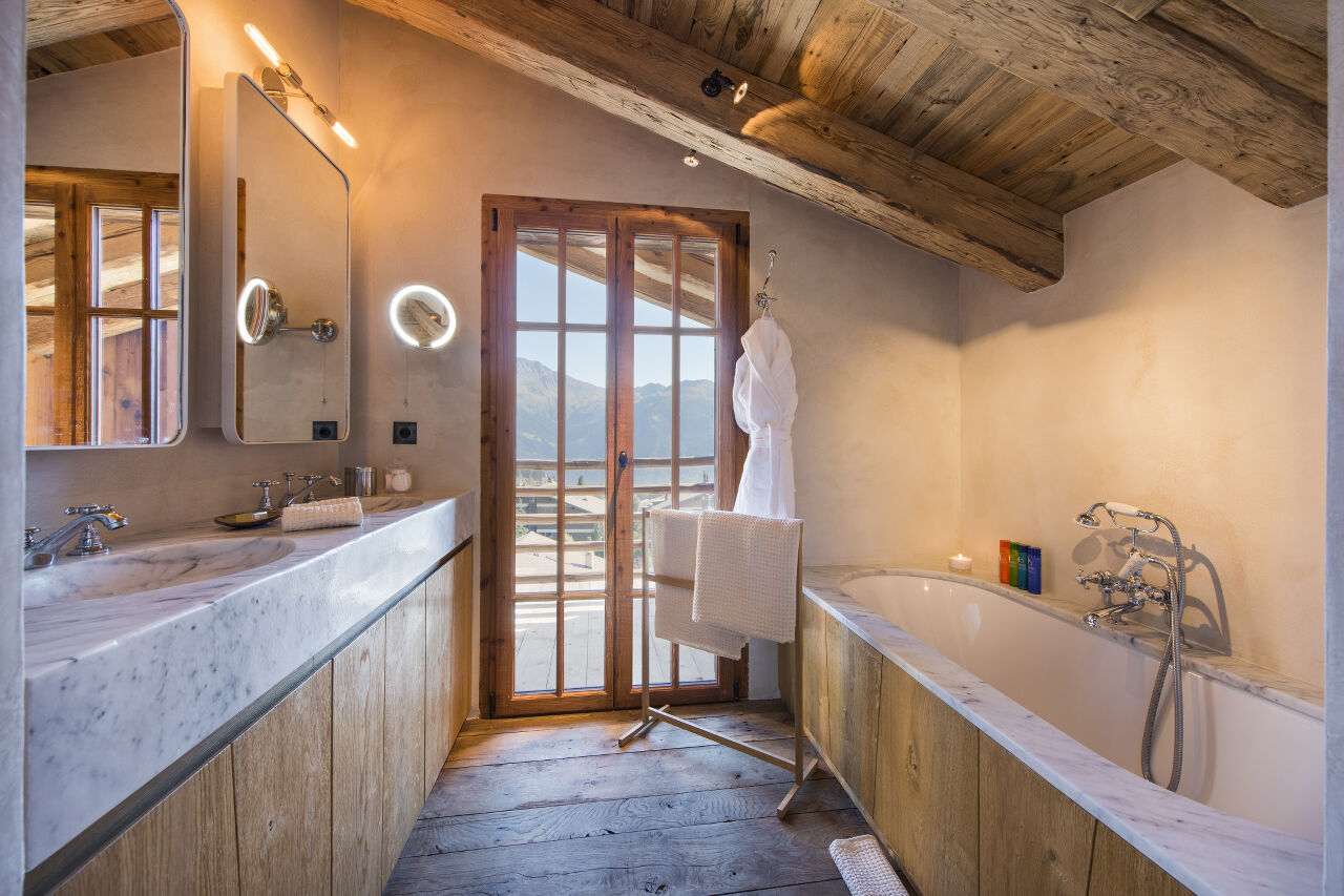 Top floor master bathroom at Chalet Aline in Verbier